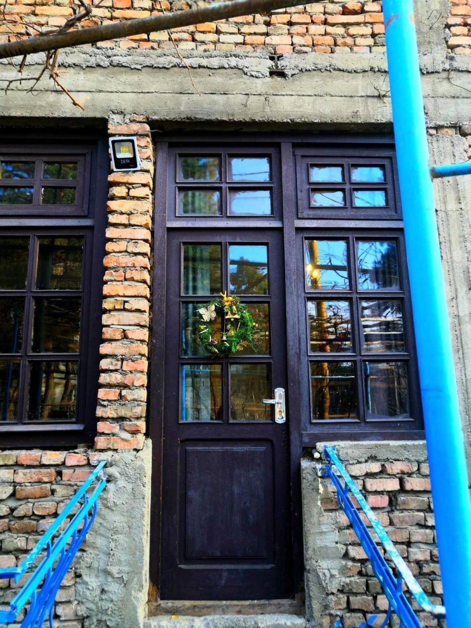 Lucky Family Hotel Tbilisi Buitenkant foto