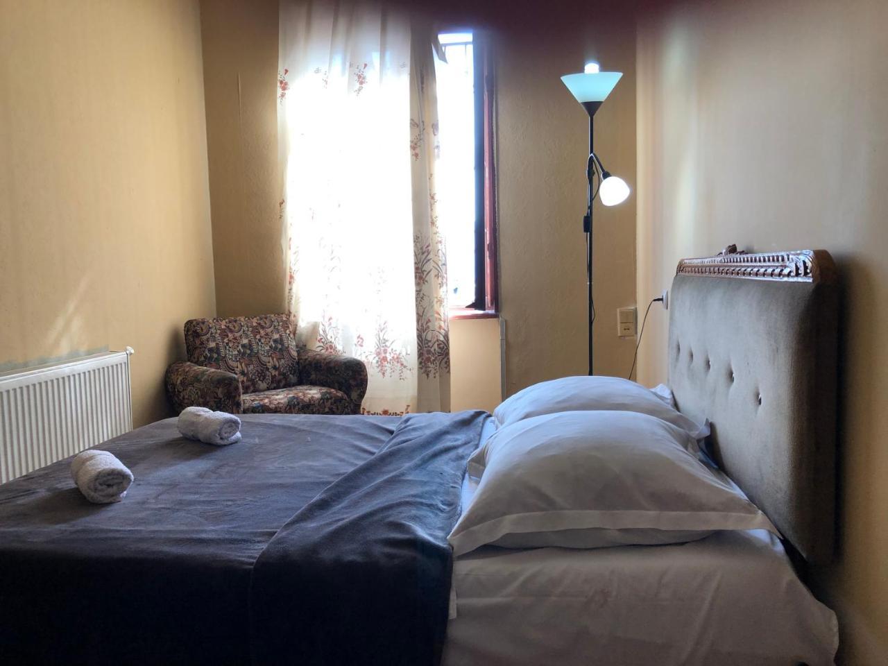 Lucky Family Hotel Tbilisi Buitenkant foto