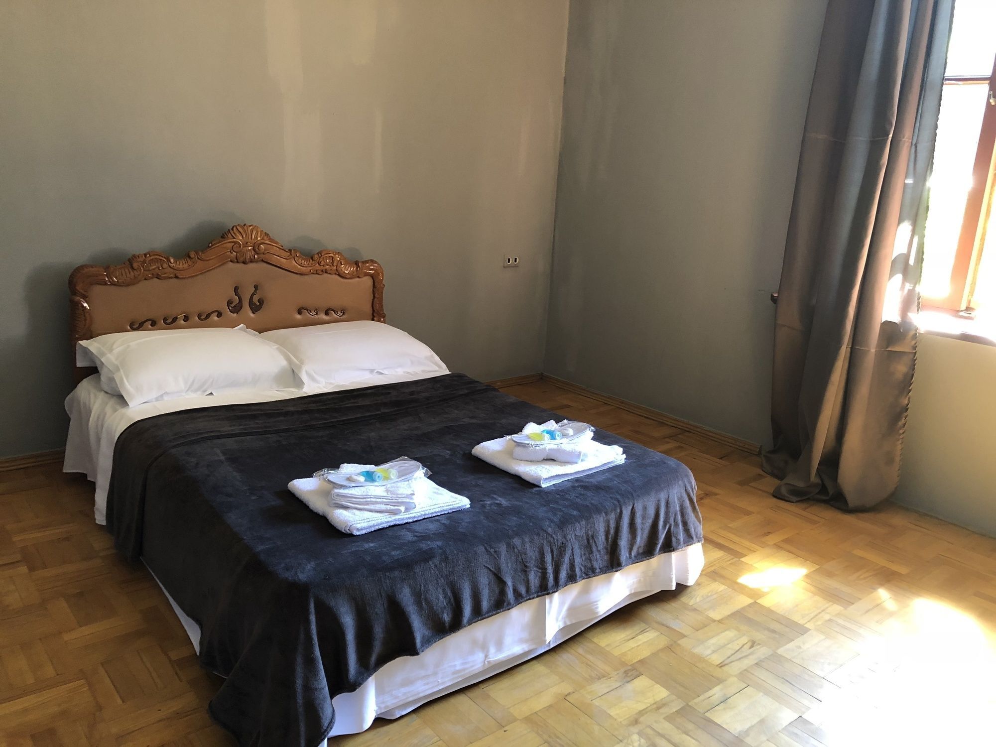 Lucky Family Hotel Tbilisi Buitenkant foto