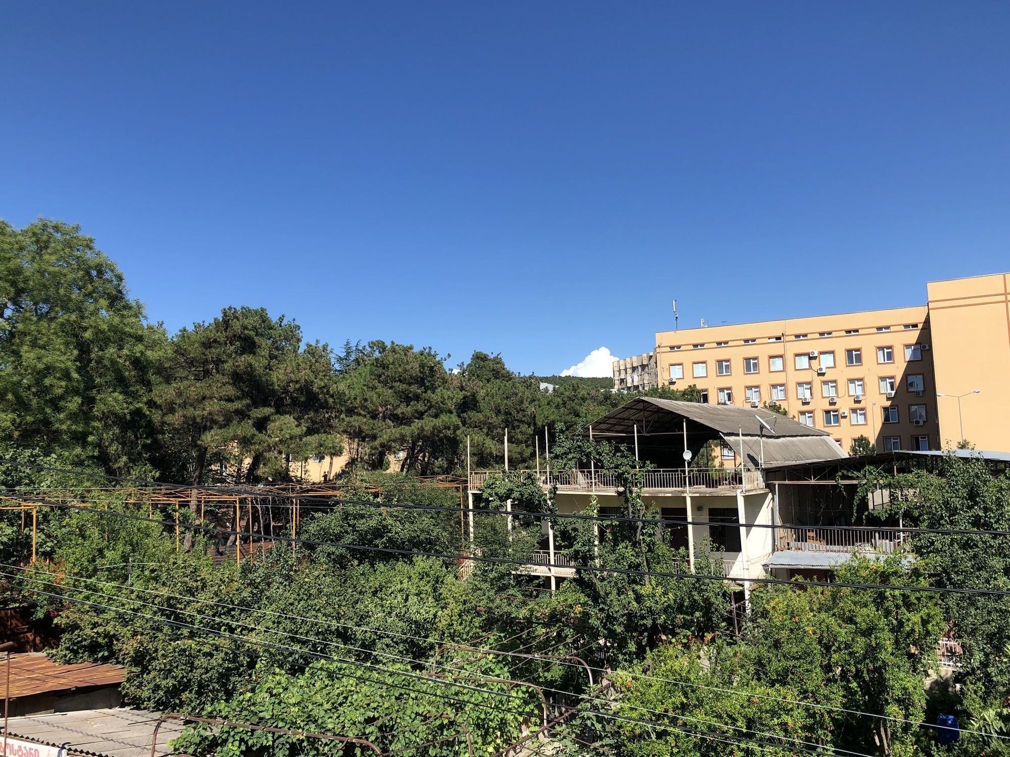 Lucky Family Hotel Tbilisi Buitenkant foto
